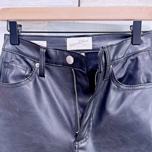 Universal Threads High Rise 90s Straight Leg Faux Leather Jeans Black Womens 00 - Picture 3 of 11